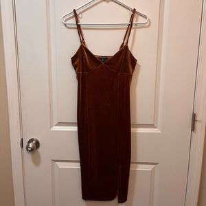 Women’s Forever 21 velvet cocktail dress.